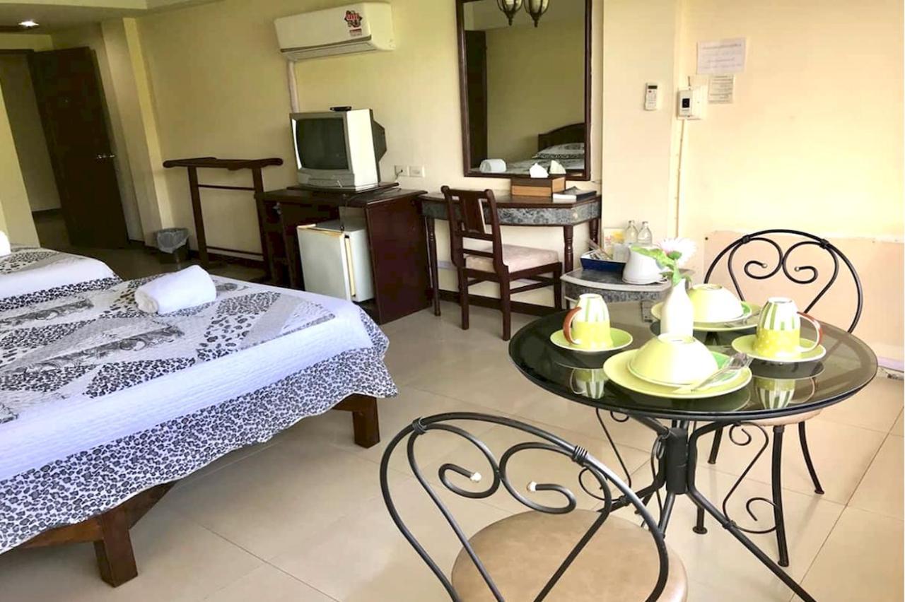 OYO 903 Madame Kim Hostel Lampang Exterior foto